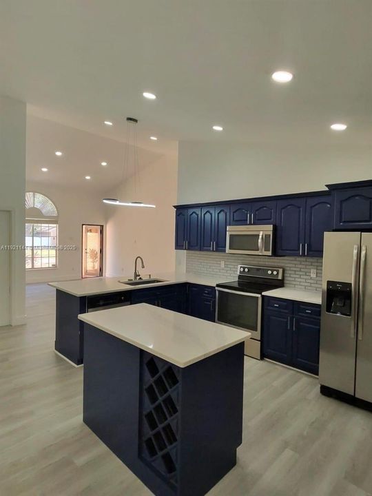 待售: $545,000 (3 贝兹, 2 浴室, 1347 平方英尺)