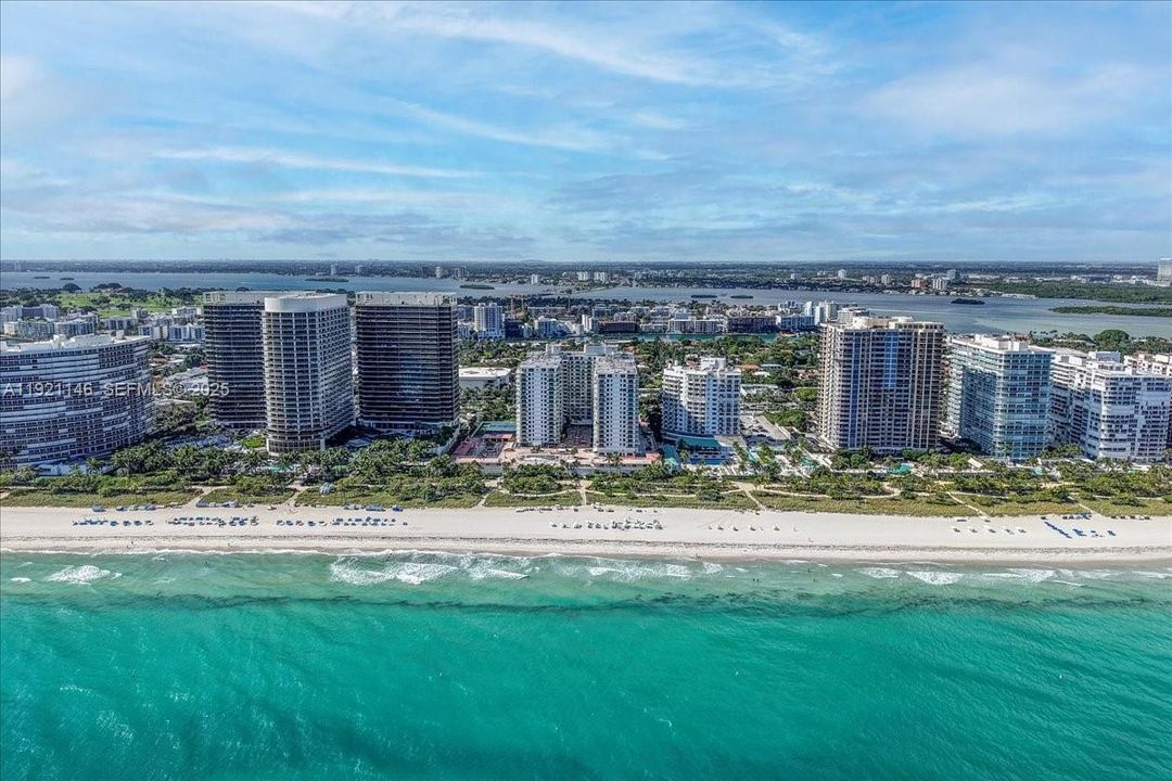 For Sale: $3,100,000 (3 beds, 2 baths, 1983 Square Feet)