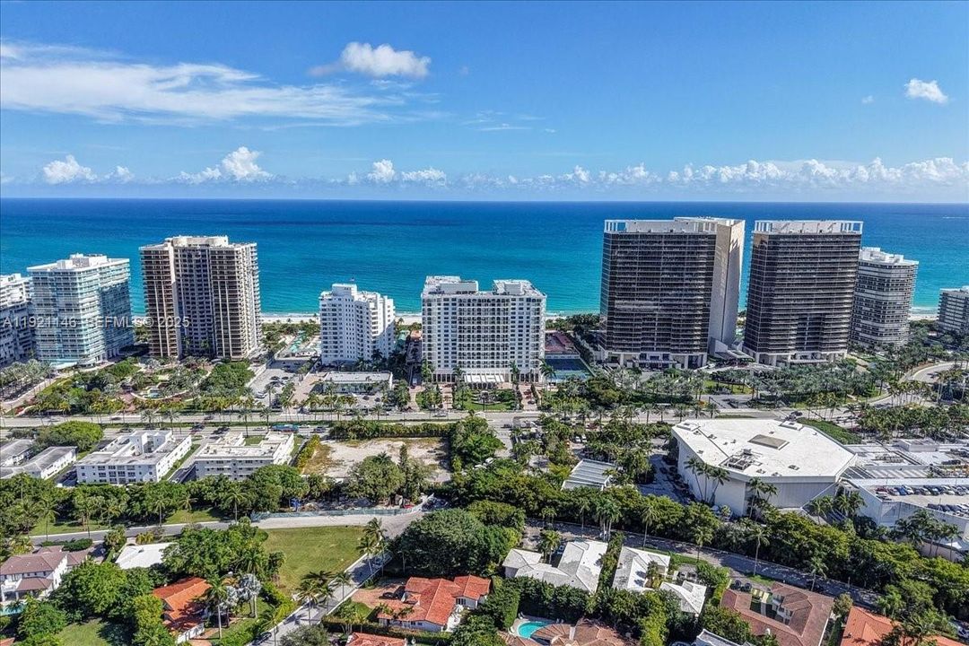 For Sale: $3,100,000 (3 beds, 2 baths, 1983 Square Feet)