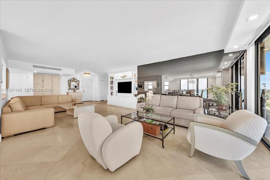 For Sale: $3,100,000 (3 beds, 2 baths, 1983 Square Feet)