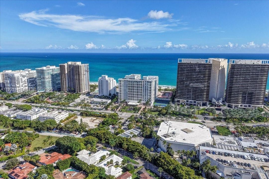 For Sale: $3,100,000 (3 beds, 2 baths, 1983 Square Feet)