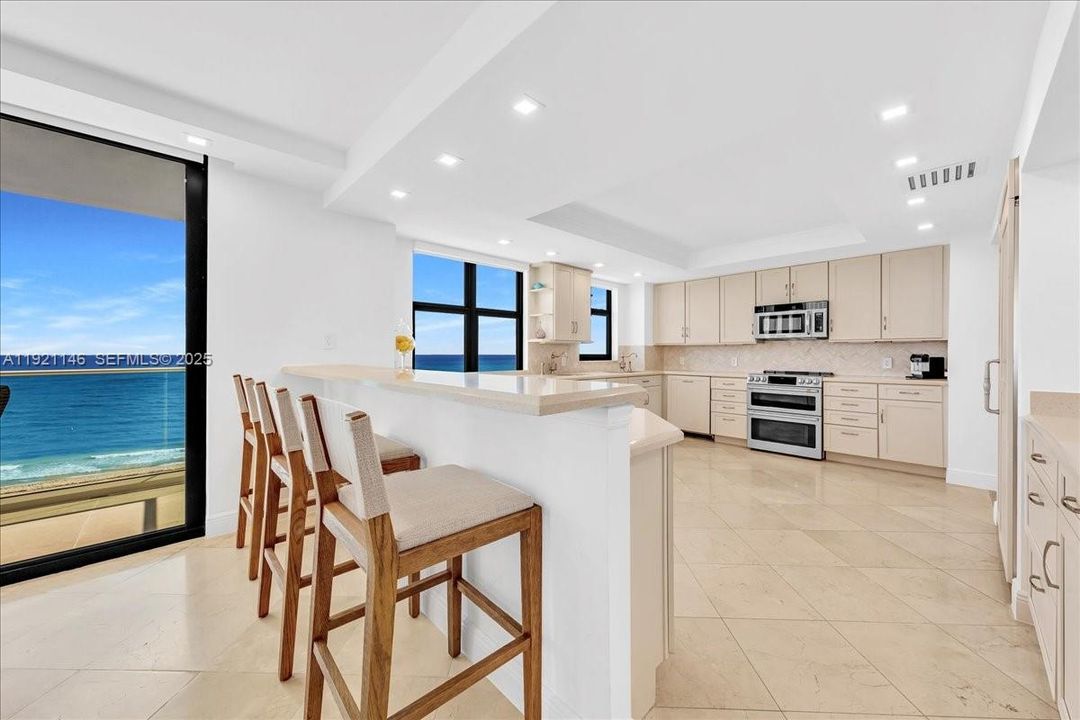 For Sale: $3,100,000 (3 beds, 2 baths, 1983 Square Feet)