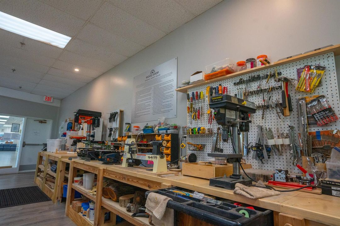 WOODSHOP 2