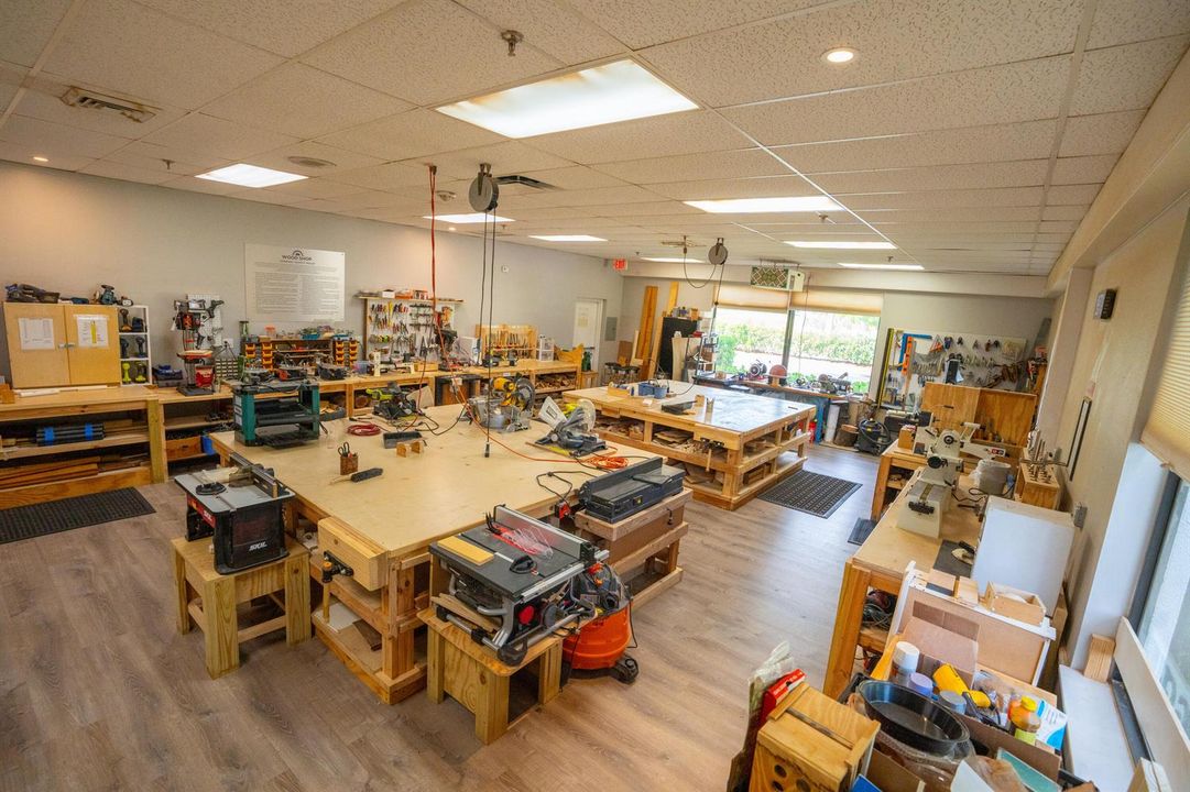 WOODSHOP 4