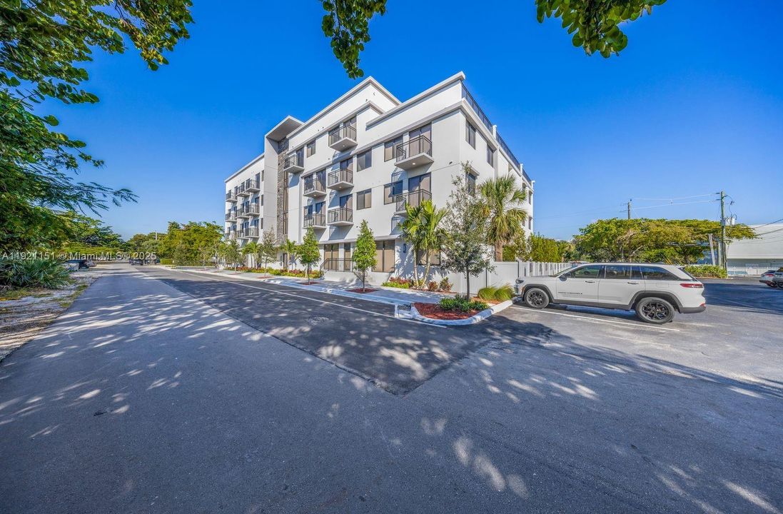 For Rent: $2,000 (0 beds, 1 baths, 0 Square Feet)