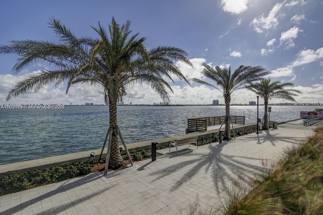 В аренду: $30,000 (5 спален, 5 ванн, 3633 Квадратных фут)