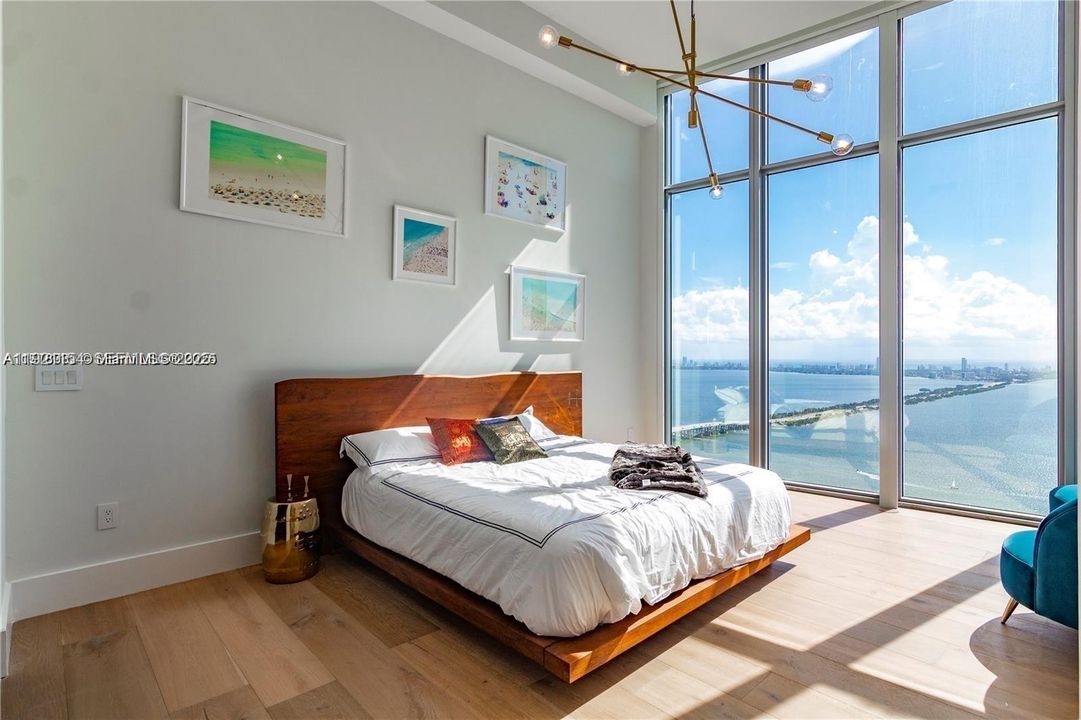 В аренду: $30,000 (5 спален, 5 ванн, 3633 Квадратных фут)