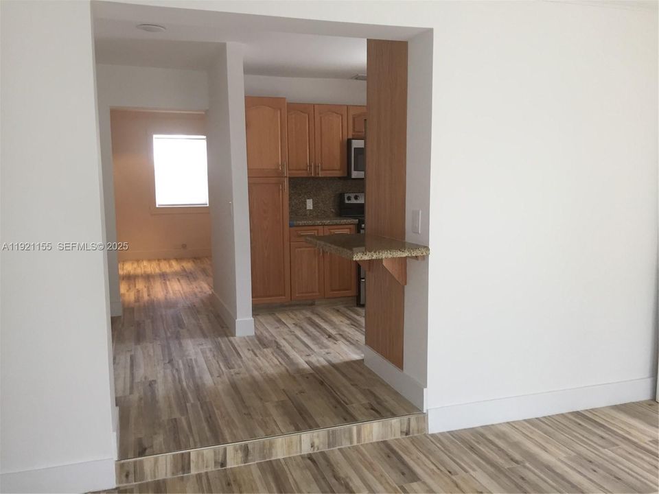 В аренду: $4,200 (3 спален, 3 ванн, 1269 Квадратных фут)