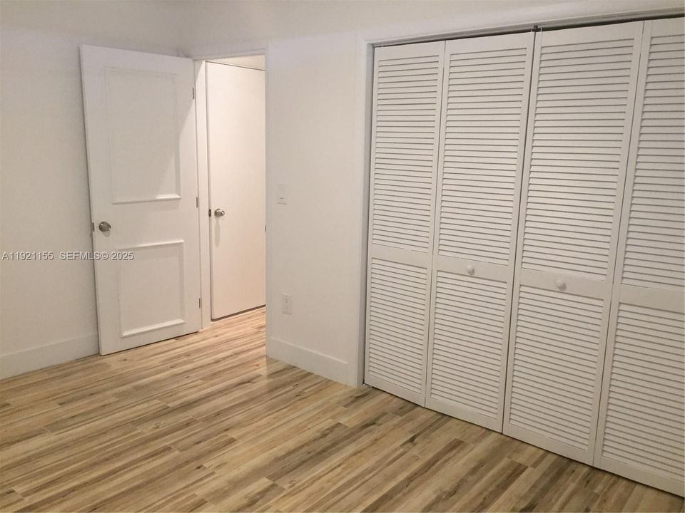 В аренду: $4,200 (3 спален, 3 ванн, 1269 Квадратных фут)