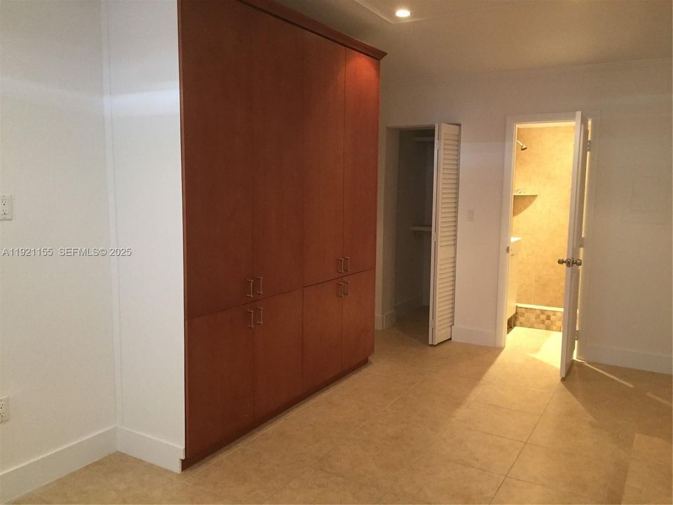 В аренду: $4,200 (3 спален, 3 ванн, 1269 Квадратных фут)