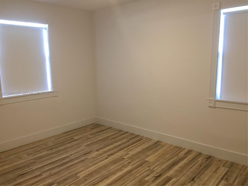 В аренду: $4,200 (3 спален, 3 ванн, 1269 Квадратных фут)