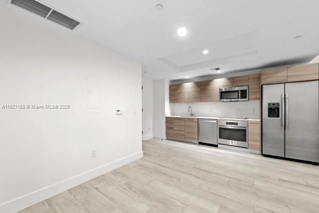 Activo con contrato: $3,000 (1 camas, 1 baños, 672 Pies cuadrados)