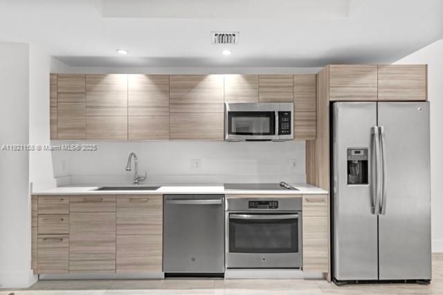 Activo con contrato: $3,000 (1 camas, 1 baños, 672 Pies cuadrados)