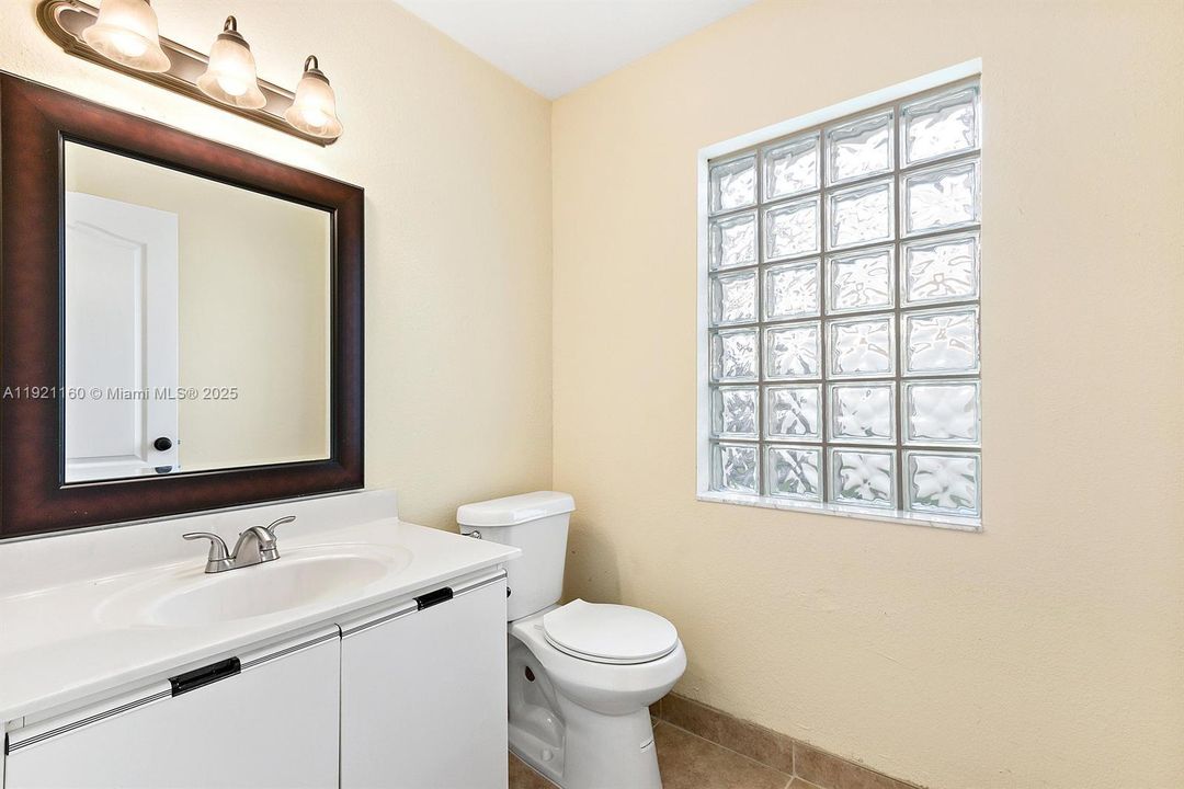 For Sale: $720,000 (3 beds, 2 baths, 2741 Square Feet)