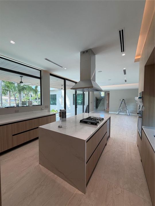 For Sale: $3,800,000 (5 beds, 5 baths, 3217 Square Feet)