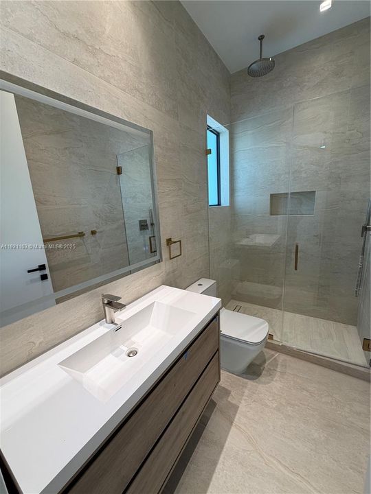 For Sale: $3,800,000 (5 beds, 5 baths, 3217 Square Feet)