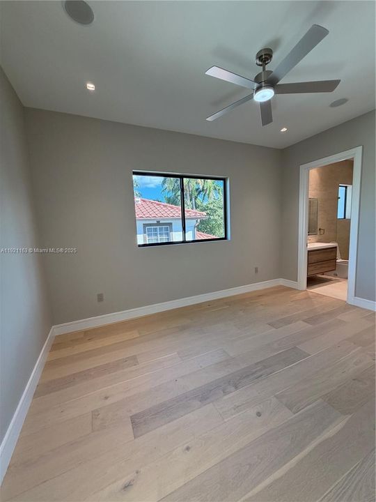 For Sale: $3,800,000 (5 beds, 5 baths, 3217 Square Feet)