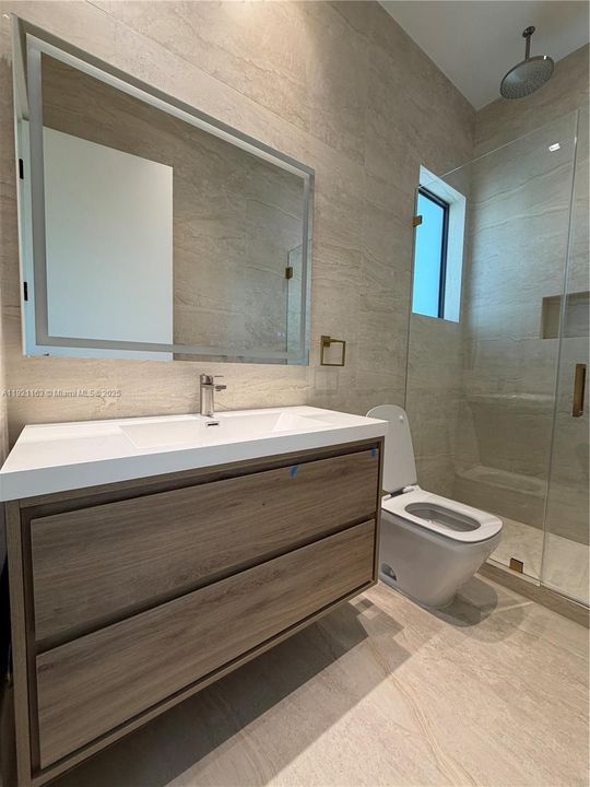 For Sale: $3,800,000 (5 beds, 5 baths, 3217 Square Feet)