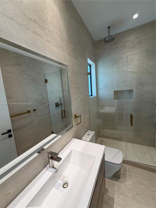 For Sale: $3,800,000 (5 beds, 5 baths, 3217 Square Feet)