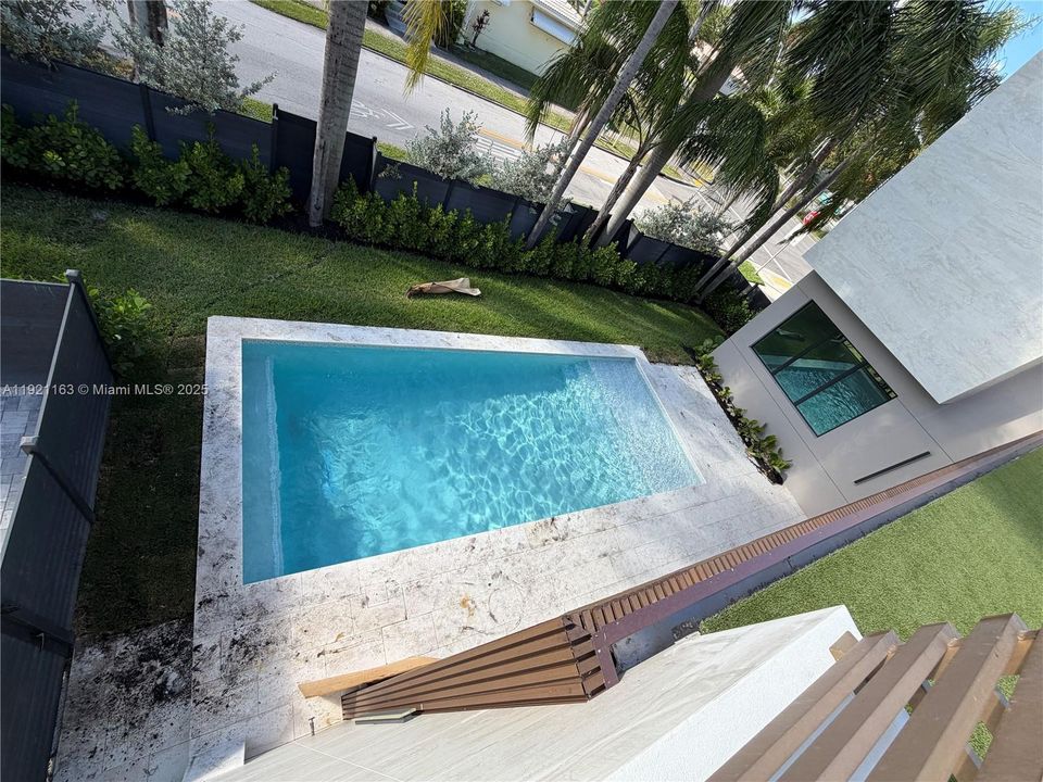 For Sale: $3,800,000 (5 beds, 5 baths, 3217 Square Feet)