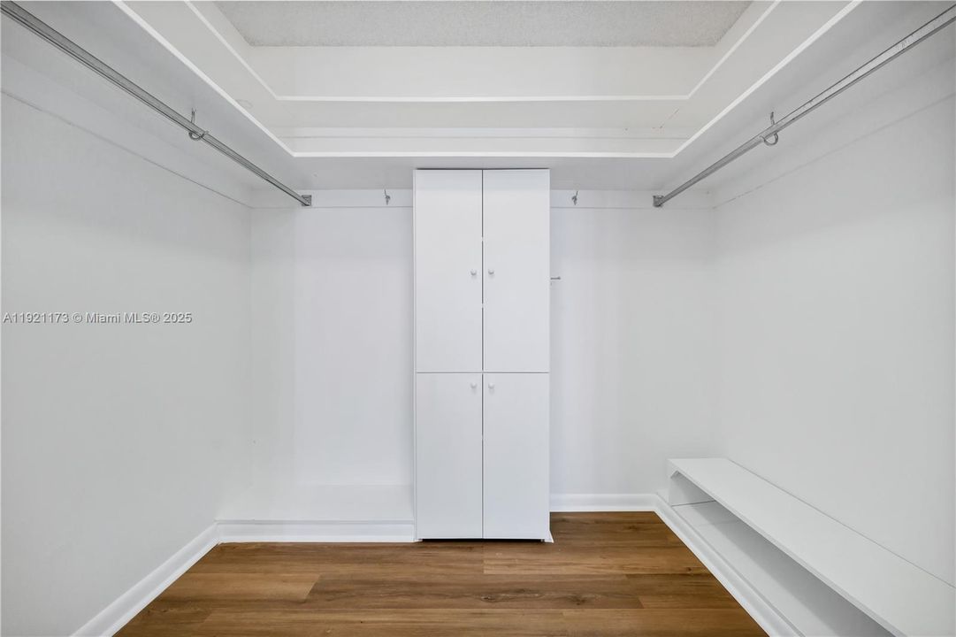 В аренду: $4,750 (4 спален, 2 ванн, 0 Квадратных фут)