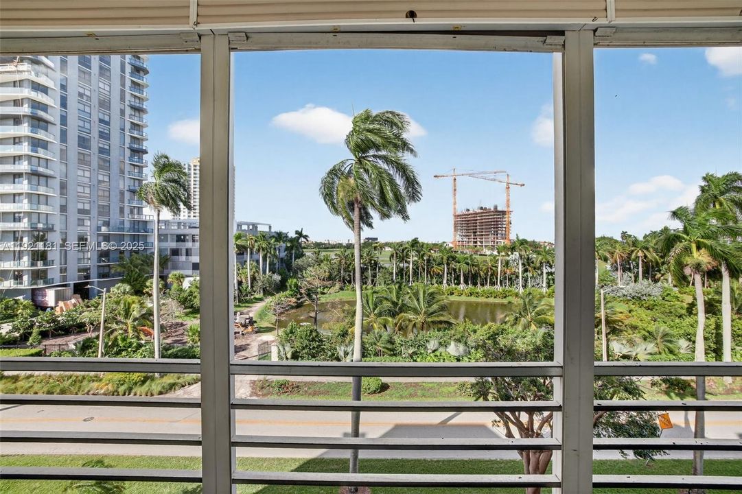 На продажу: $300,000 (2 спален, 2 ванн, 1150 Квадратных фут)