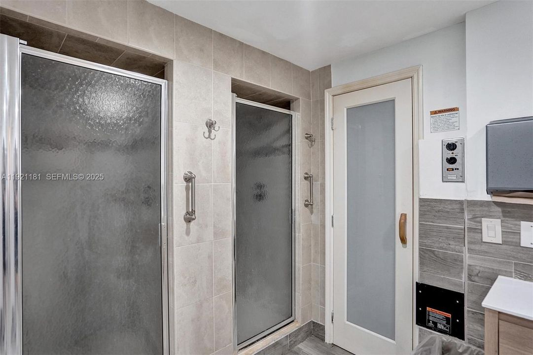 На продажу: $300,000 (2 спален, 2 ванн, 1150 Квадратных фут)