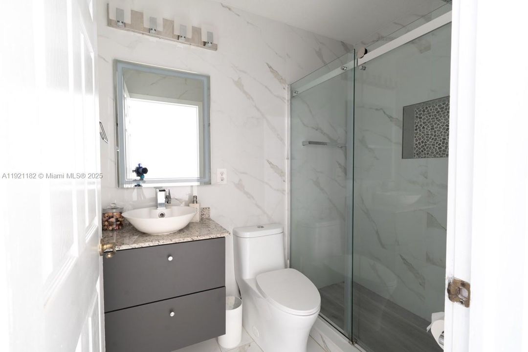 For Sale: $580,000 (4 beds, 3 baths, 1580 Square Feet)