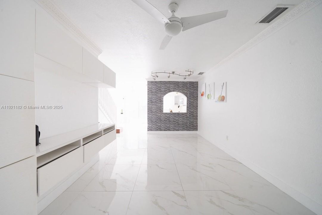 For Sale: $580,000 (4 beds, 3 baths, 1580 Square Feet)