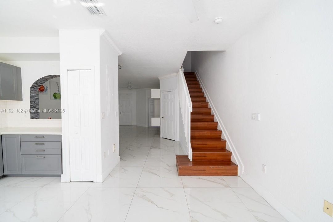 For Sale: $580,000 (4 beds, 3 baths, 1580 Square Feet)