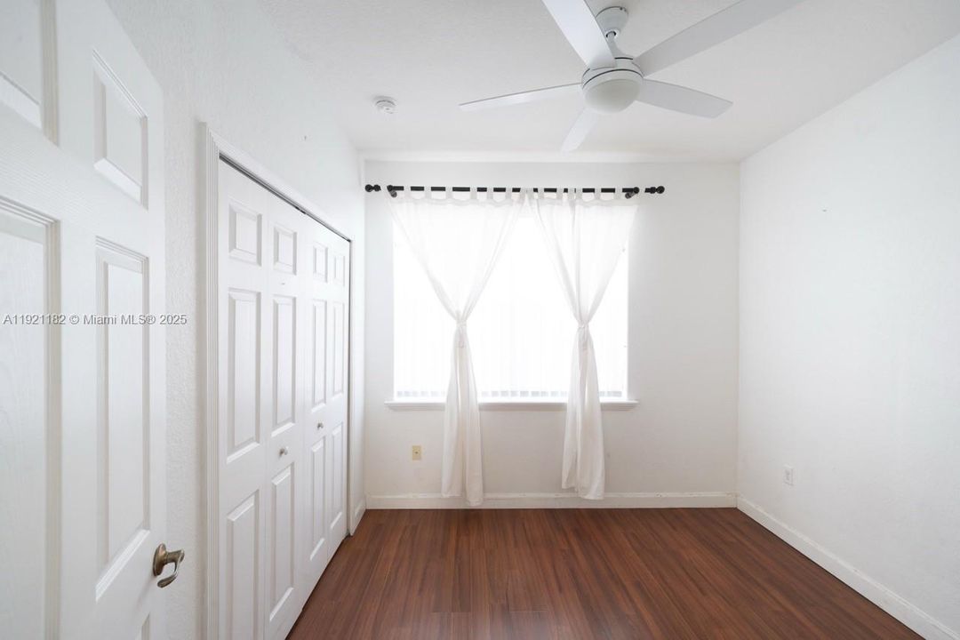 For Sale: $580,000 (4 beds, 3 baths, 1580 Square Feet)