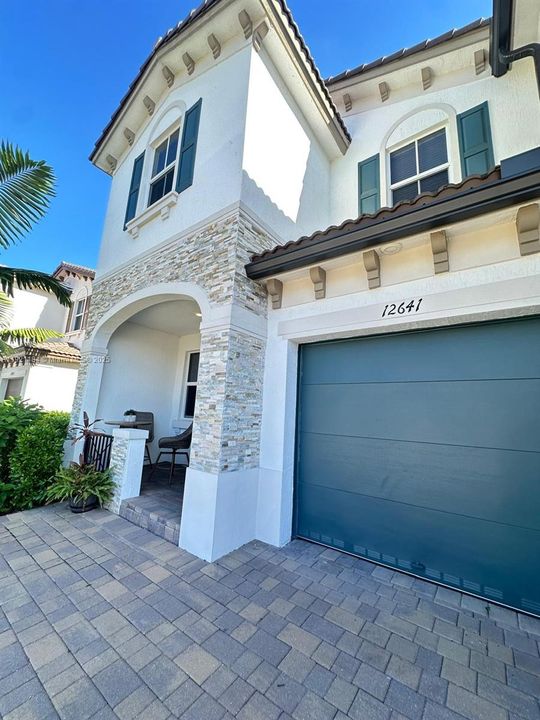 待售: $620,000 (3 贝兹, 2 浴室, 1695 平方英尺)