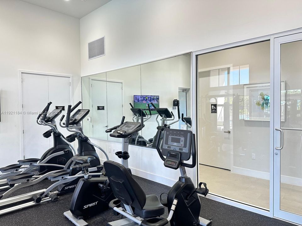 待售: $620,000 (3 贝兹, 2 浴室, 1695 平方英尺)