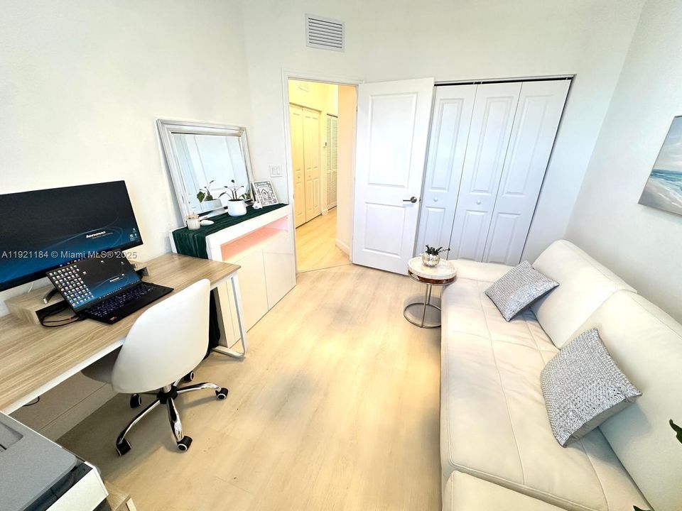 待售: $620,000 (3 贝兹, 2 浴室, 1695 平方英尺)