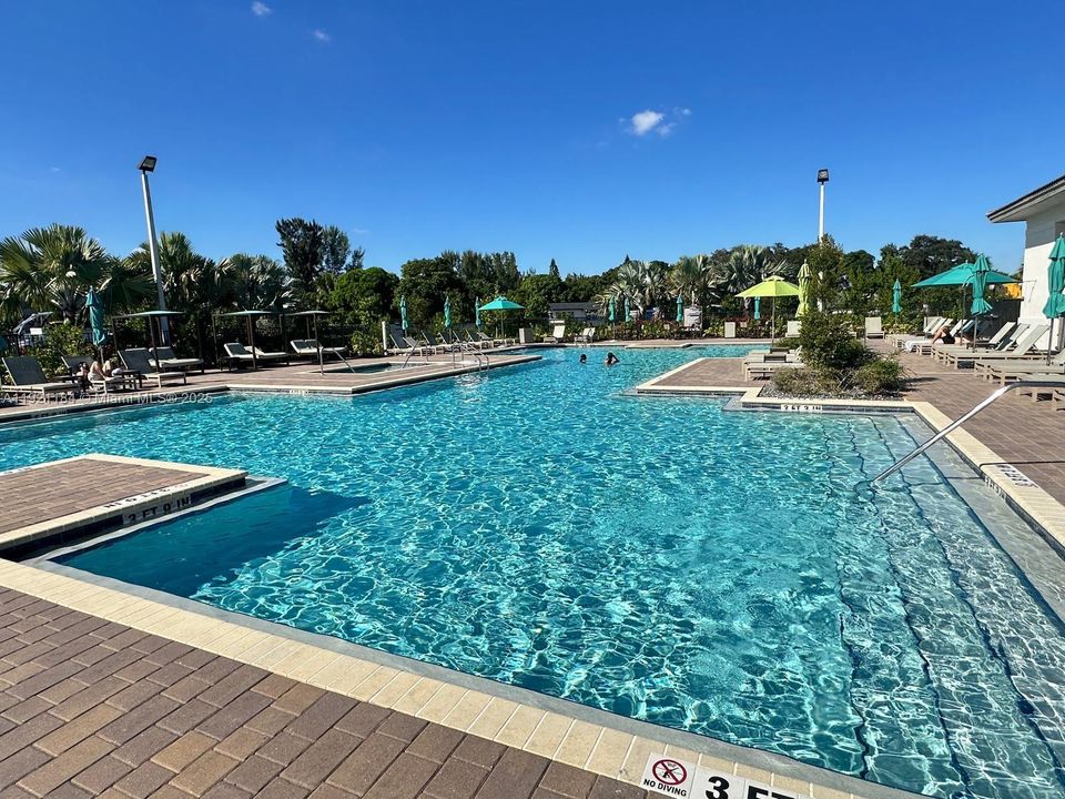 待售: $620,000 (3 贝兹, 2 浴室, 1695 平方英尺)