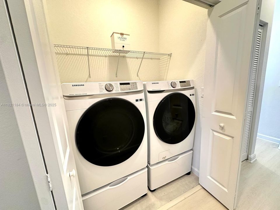 待售: $620,000 (3 贝兹, 2 浴室, 1695 平方英尺)