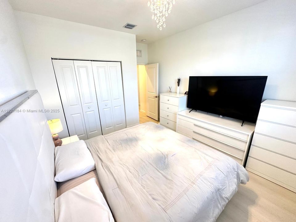 待售: $620,000 (3 贝兹, 2 浴室, 1695 平方英尺)