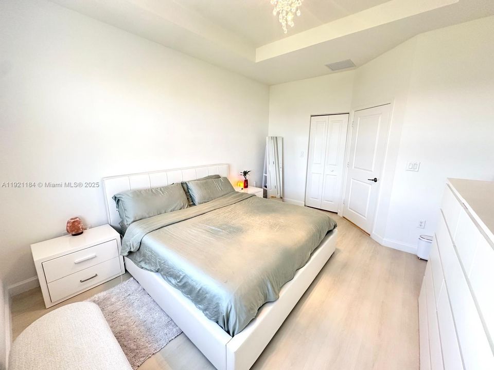 待售: $620,000 (3 贝兹, 2 浴室, 1695 平方英尺)