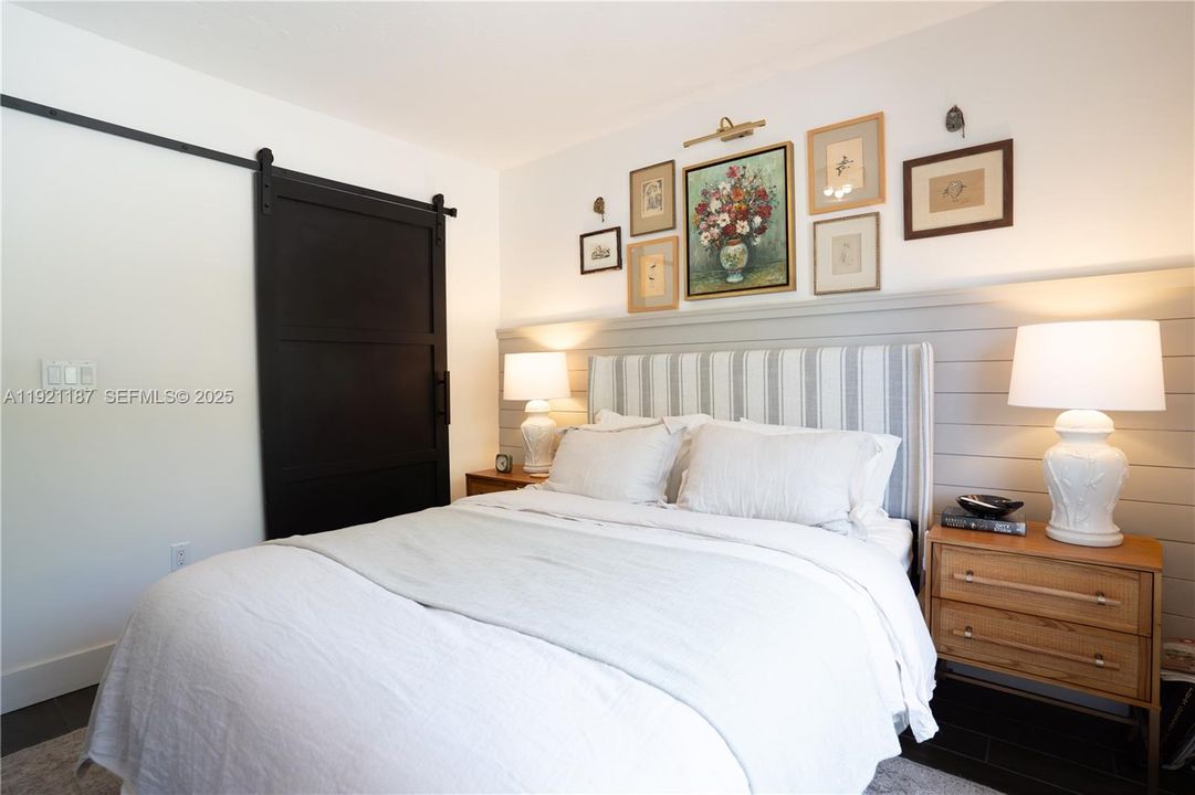 For Sale: $695,000 (3 beds, 1 baths, 1123 Square Feet)