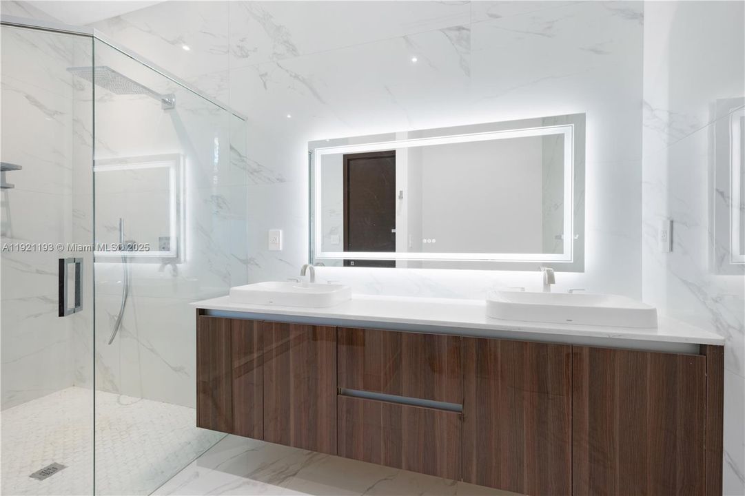 На продажу: $2,680,000 (3 спален, 3 ванн, 3444 Квадратных фут)