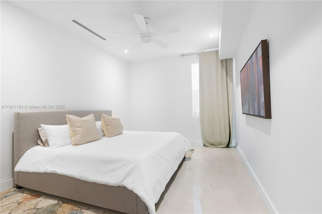 На продажу: $2,680,000 (3 спален, 3 ванн, 3444 Квадратных фут)