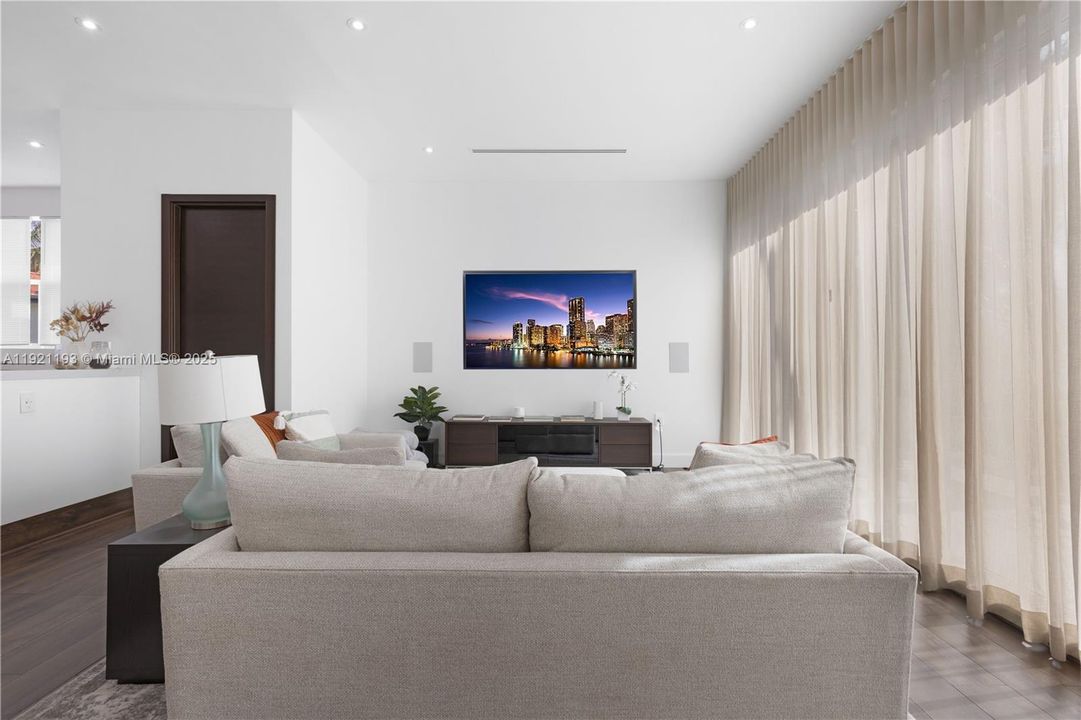 На продажу: $2,680,000 (3 спален, 3 ванн, 3444 Квадратных фут)