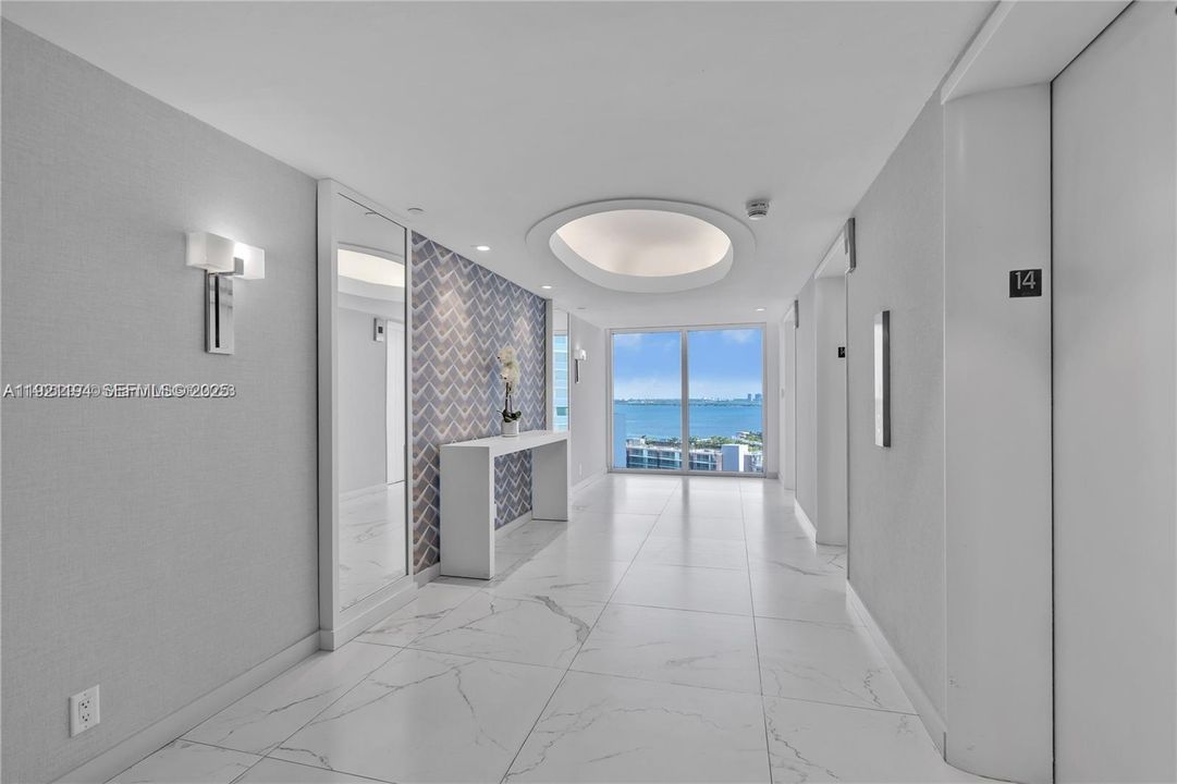 出租: $3,500 (0 贝兹, 1 浴室, 592 平方英尺)