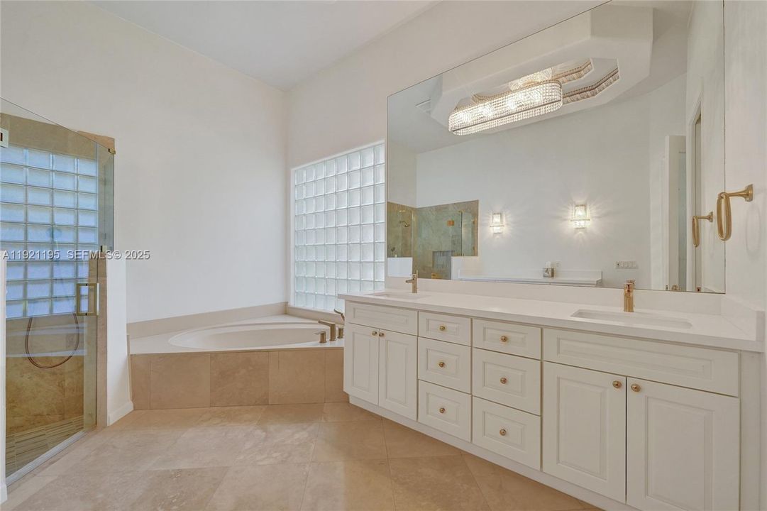 For Sale: $1,590,000 (3 beds, 4 baths, 2824 Square Feet)