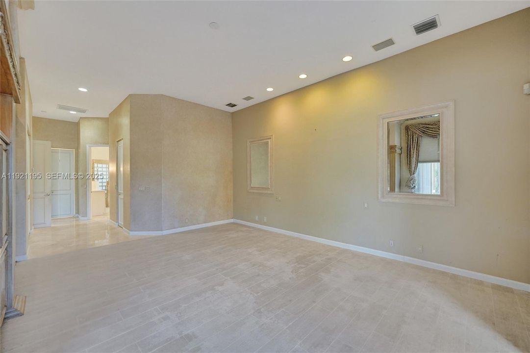 For Sale: $1,590,000 (3 beds, 4 baths, 2824 Square Feet)