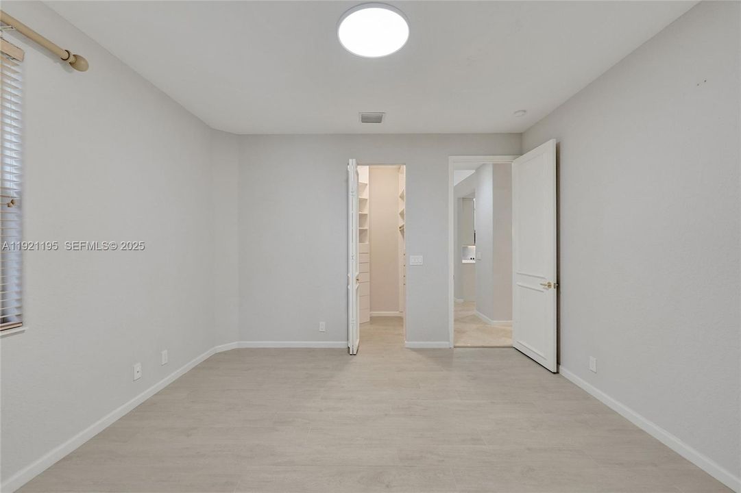 For Sale: $1,590,000 (3 beds, 4 baths, 2824 Square Feet)