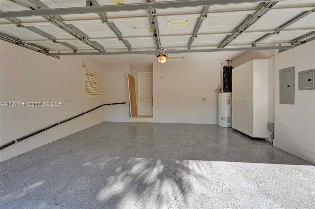 For Sale: $1,590,000 (3 beds, 4 baths, 2824 Square Feet)