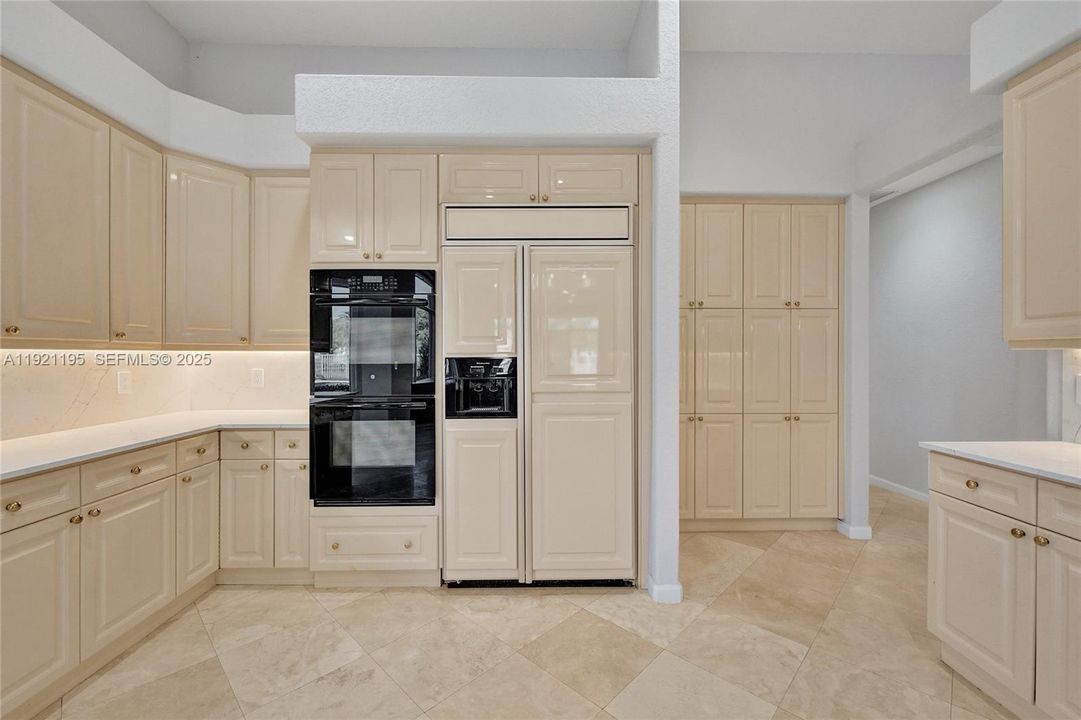 For Sale: $1,590,000 (3 beds, 4 baths, 2824 Square Feet)