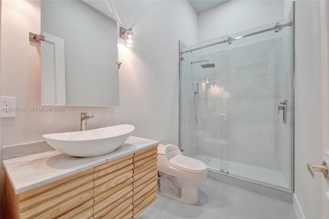 For Sale: $1,590,000 (3 beds, 4 baths, 2824 Square Feet)