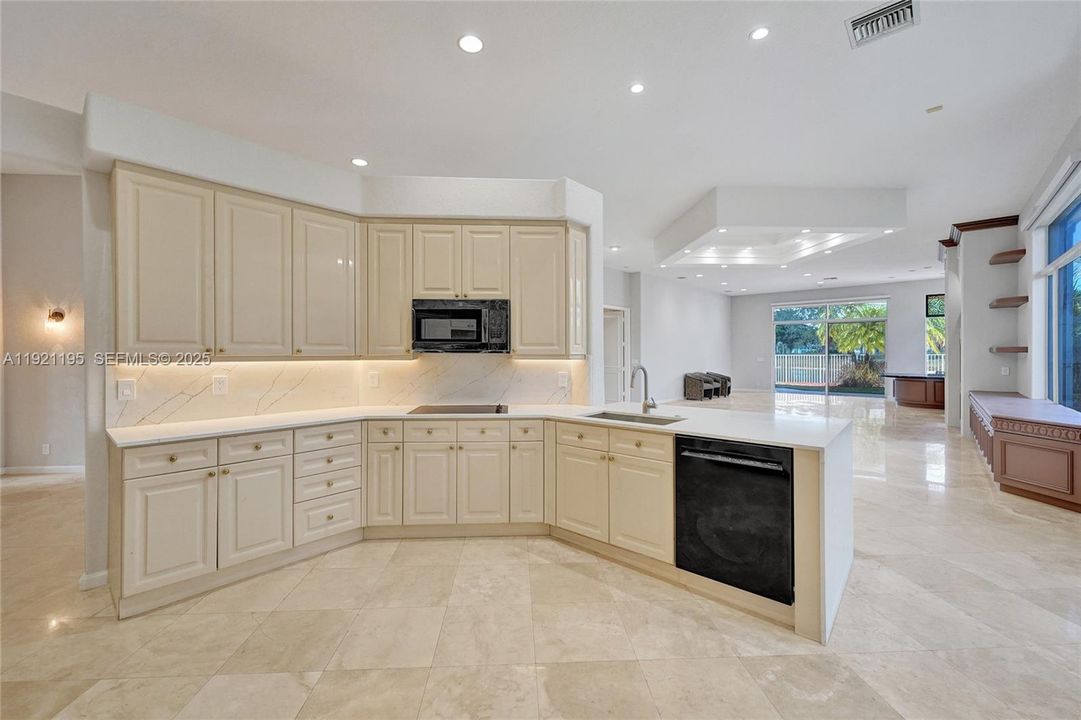 For Sale: $1,590,000 (3 beds, 4 baths, 2824 Square Feet)